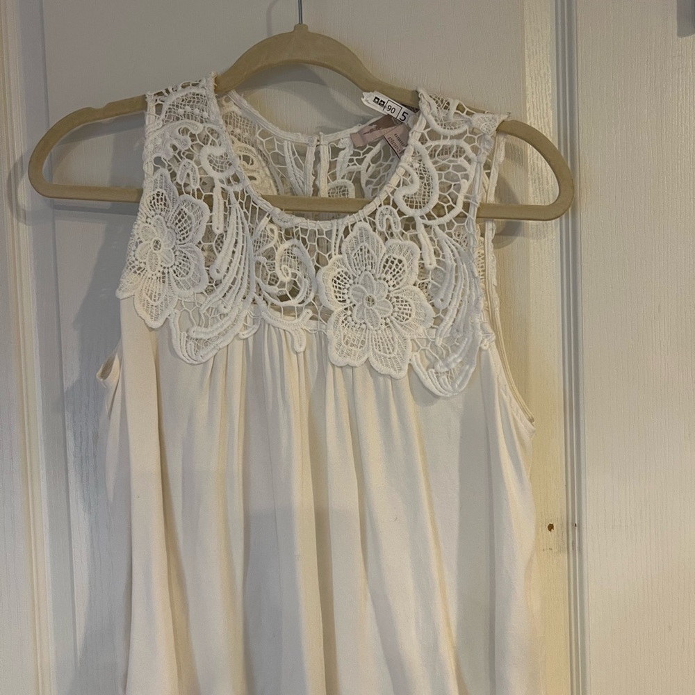 Forever 21 White Lace Crop Top